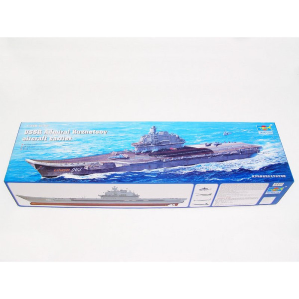 Авіаносець "Адмірал Кузнєцов" 1/350 Trumpeter 05606