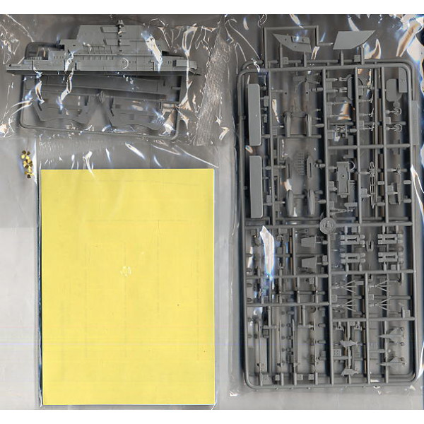 Aircraft Carrier USSR MINSK  1/700 Trumpeter  05703