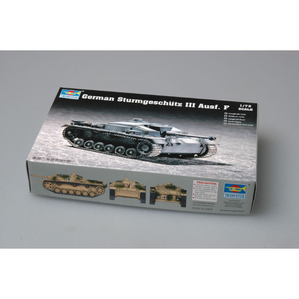 Німецький German Sturmgeschütz III Ausf. F 1/72 Trumpeter 07259