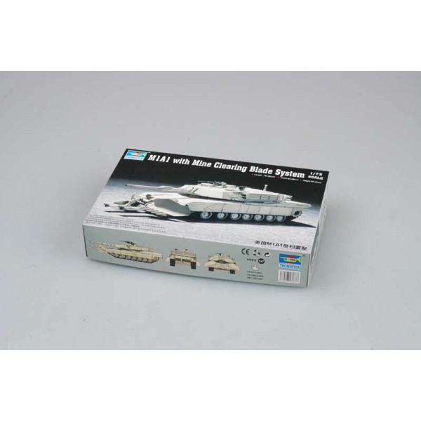 Американський основний бойовий танк M1A1 1/72 Trumpeter 07277
