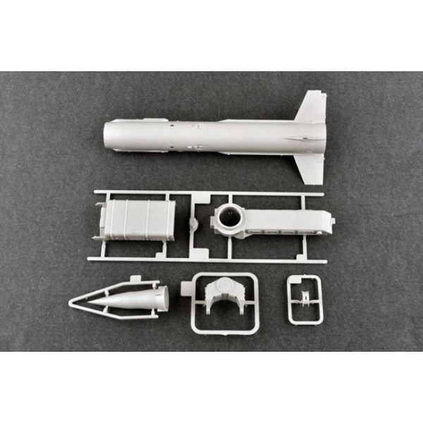 Радянський ЗРК 2К11А Коло-А з ракетами 9М8М 1/35 Trumpeter 09523