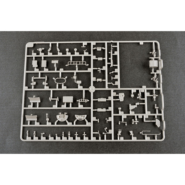 Tank  Russian T-80U MBT  1/35 Trumpeter 09525