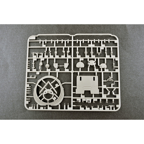 Радянський танк T-72A (зразка 1983 г.) 1/35 Trumpeter 09547