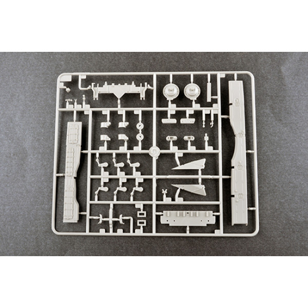 Радянський танк T-72A (зразка 1983 г.) 1/35 Trumpeter 09547