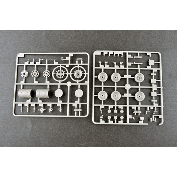 Танк Т-80КК МБТ 1/35 Trumpeter 09578