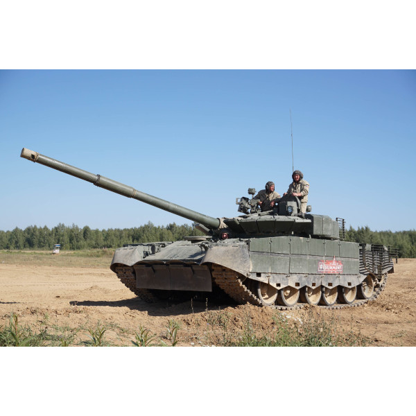 Російський танк Т-80БВМ 1/35 Trumpeter 09587