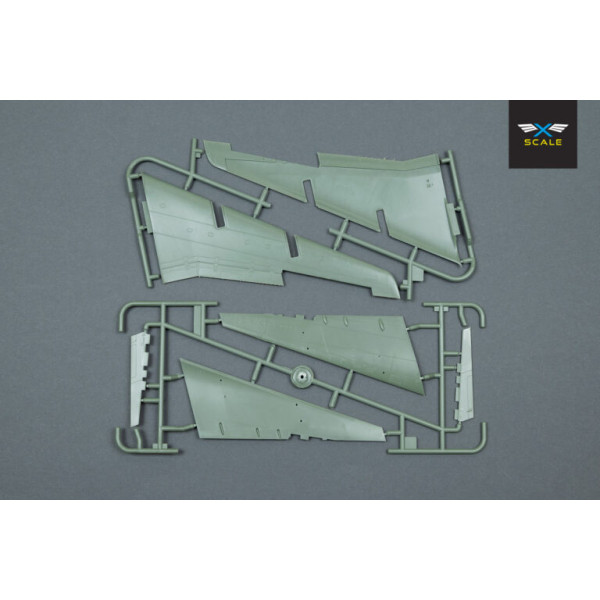 Passenger airliner DC-8-53 KLM 1/144 X-Scale 144004