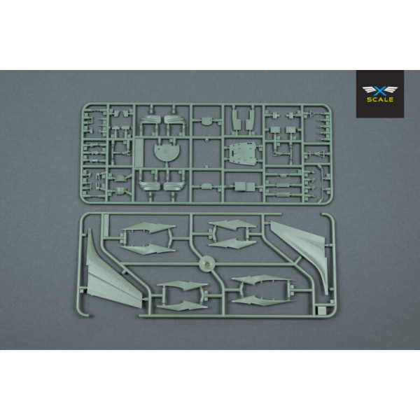 Passenger airliner DC-8-53 KLM 1/144 X-Scale 144004