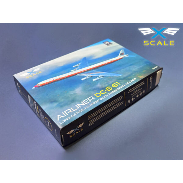 Passenger airliner DC-8-61 United Airlines 1/144 X-Scale 144010