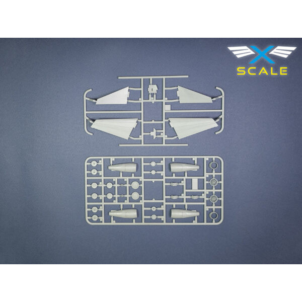 Passenger airliner DC-8-61 United Airlines 1/144 X-Scale 144010